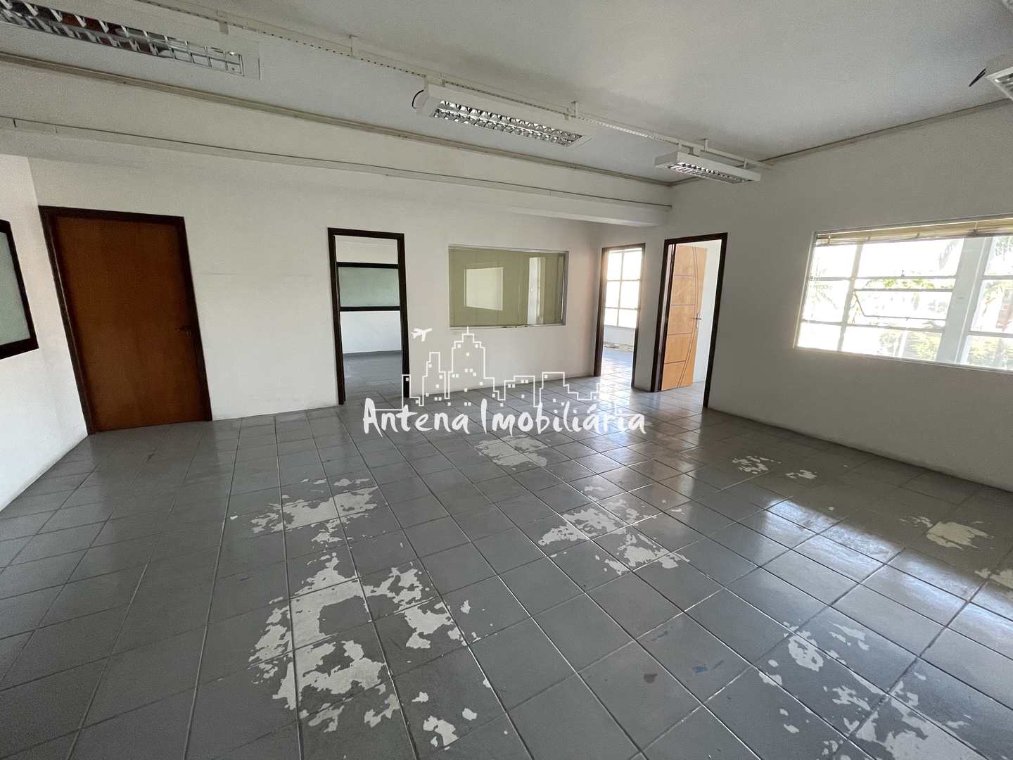 Prédio Inteiro à venda e aluguel, 120m² - Foto 1