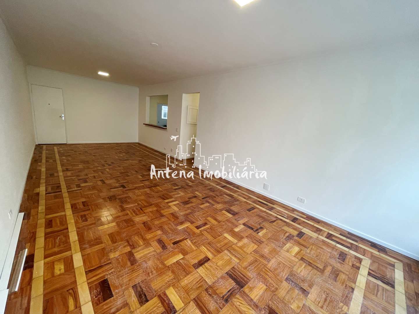 Apartamento à venda com 2 quartos, 121m² - Foto 3