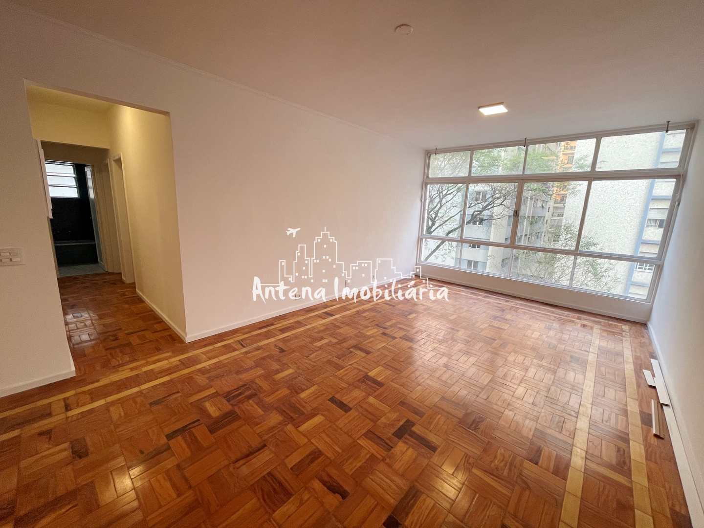 Apartamento à venda com 2 quartos, 121m² - Foto 4