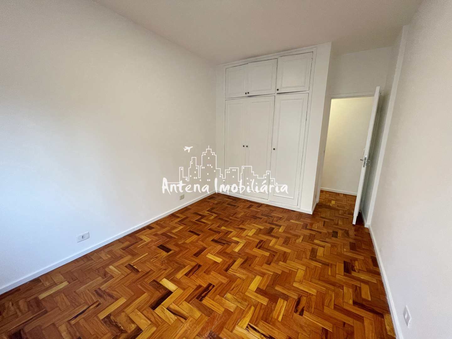 Apartamento à venda com 2 quartos, 121m² - Foto 9