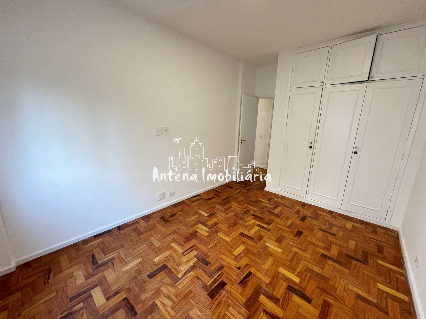 Apartamento à venda com 2 quartos, 121m² - Foto 11