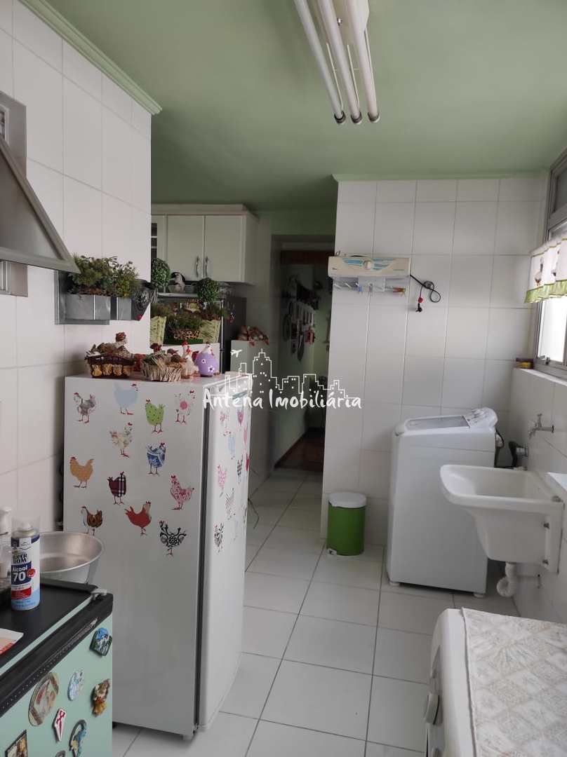 Apartamento à venda com 3 quartos, 200m² - Foto 13