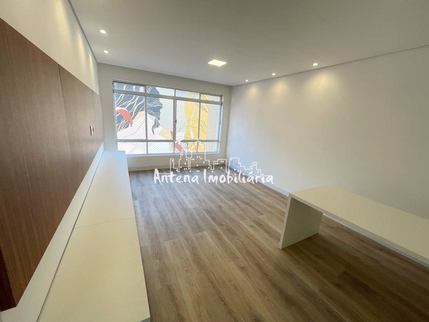 Apartamento à venda com 2 quartos, 100m² - Foto 1