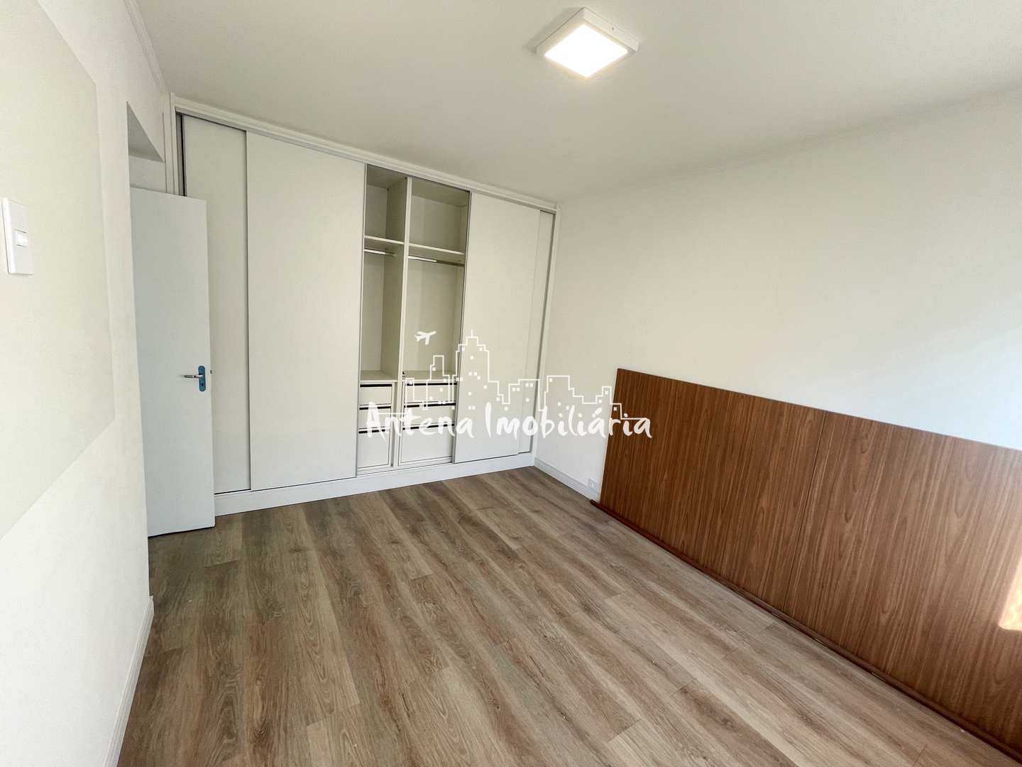 Apartamento à venda com 2 quartos, 100m² - Foto 9