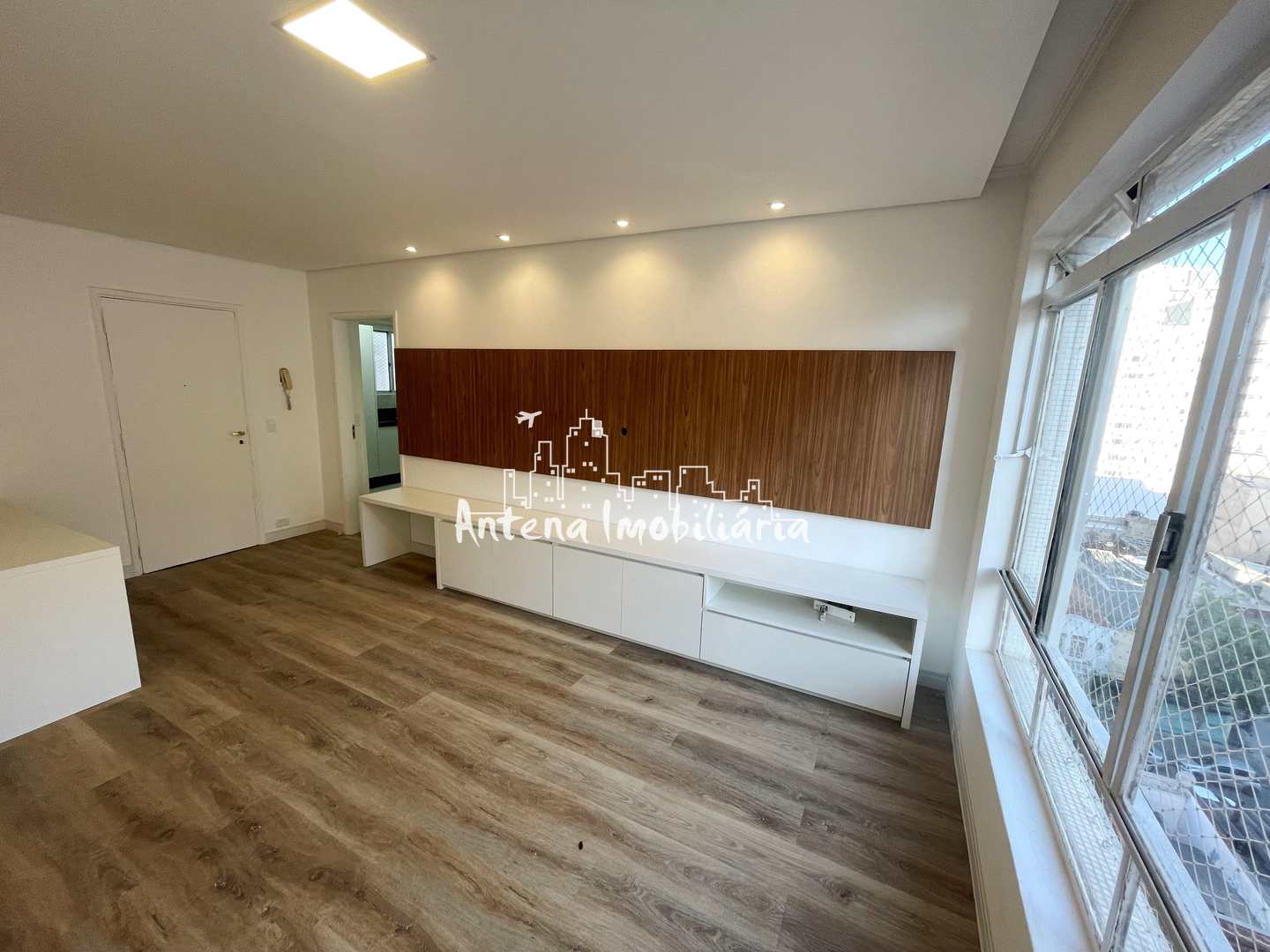 Apartamento à venda com 2 quartos, 100m² - Foto 3