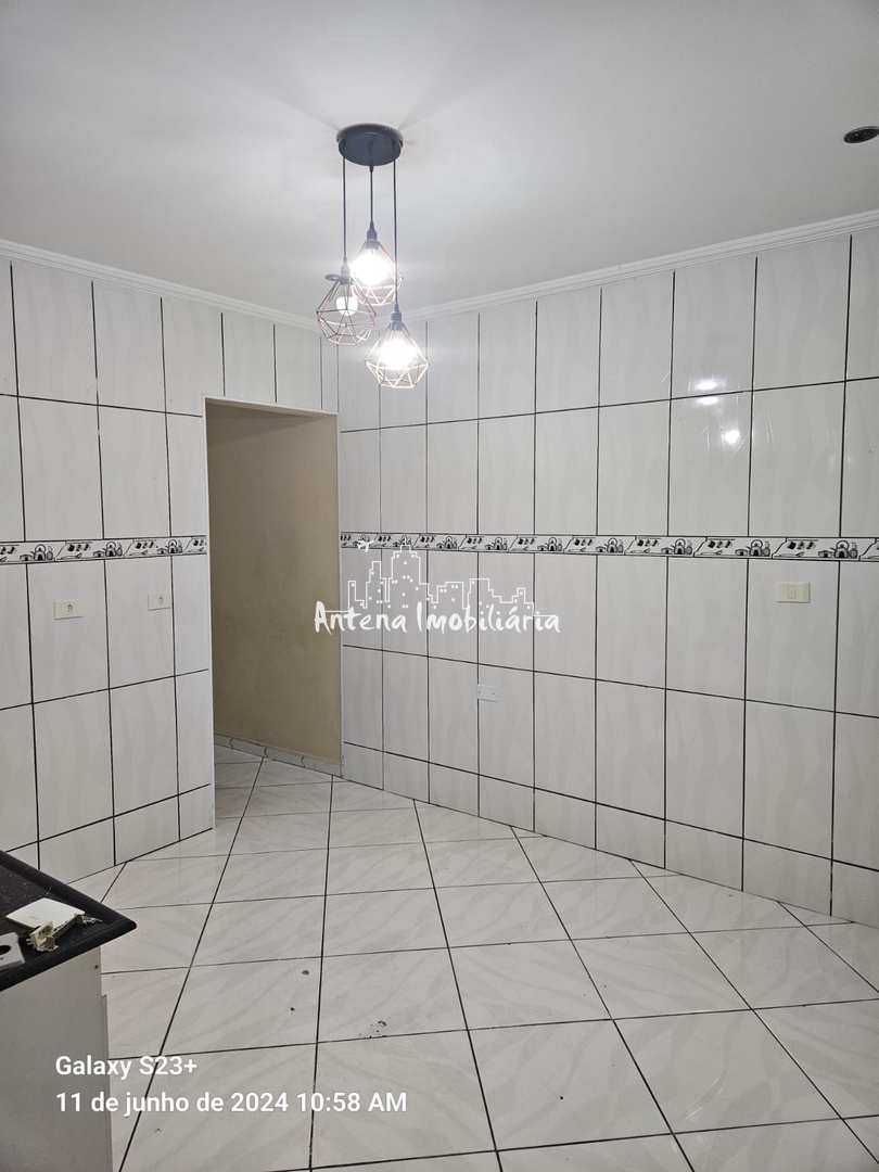 Casa à venda com 3 quartos, 180m² - Foto 8