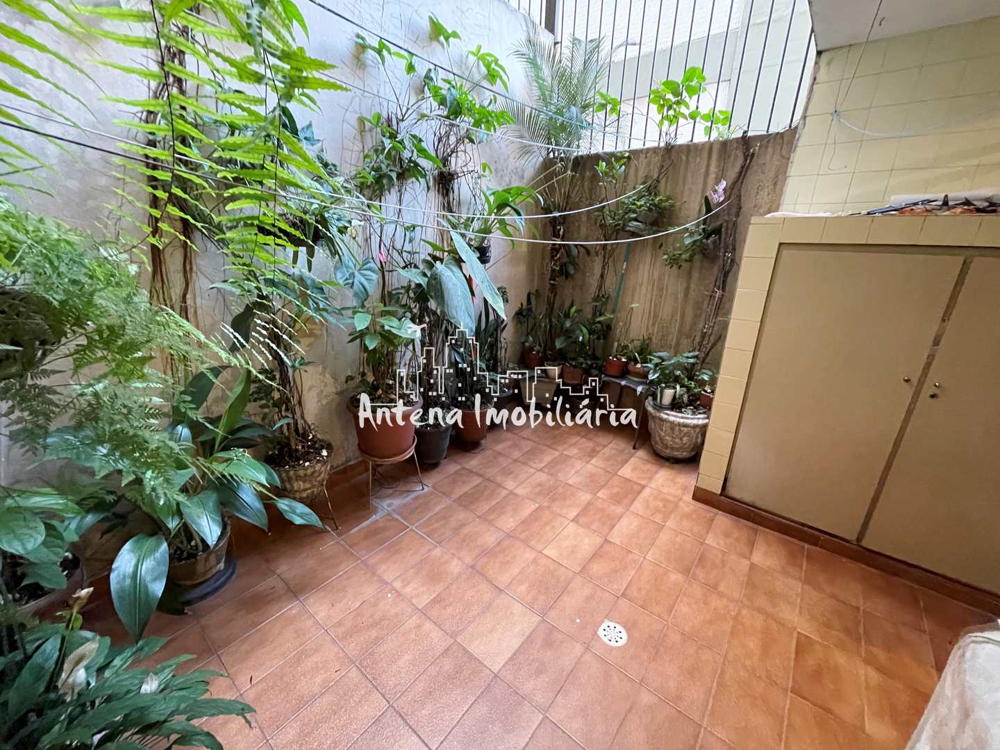 Apartamento à venda com 1 quarto, 70m² - Foto 1