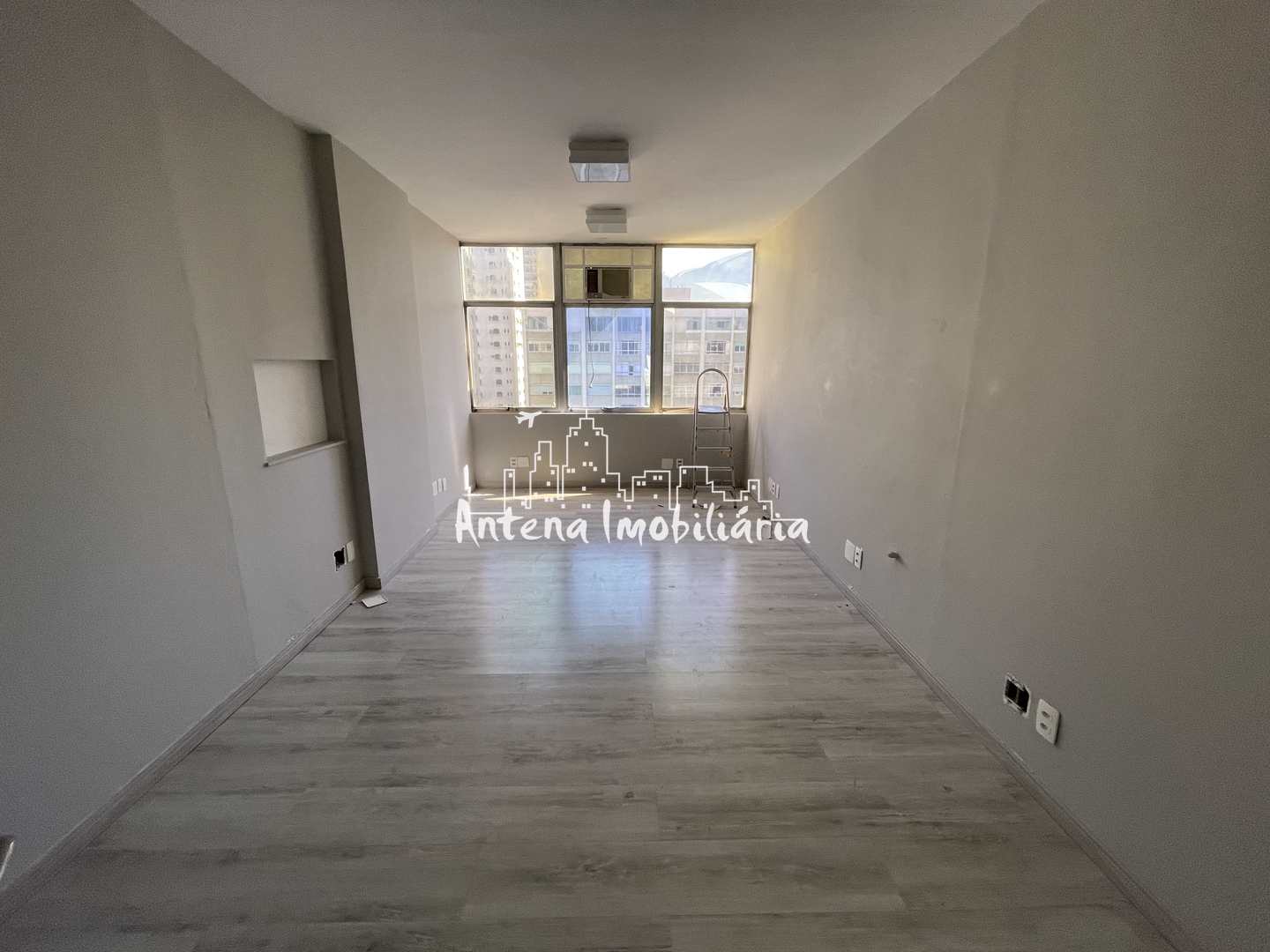 Prédio Inteiro à venda e aluguel, 30m² - Foto 1