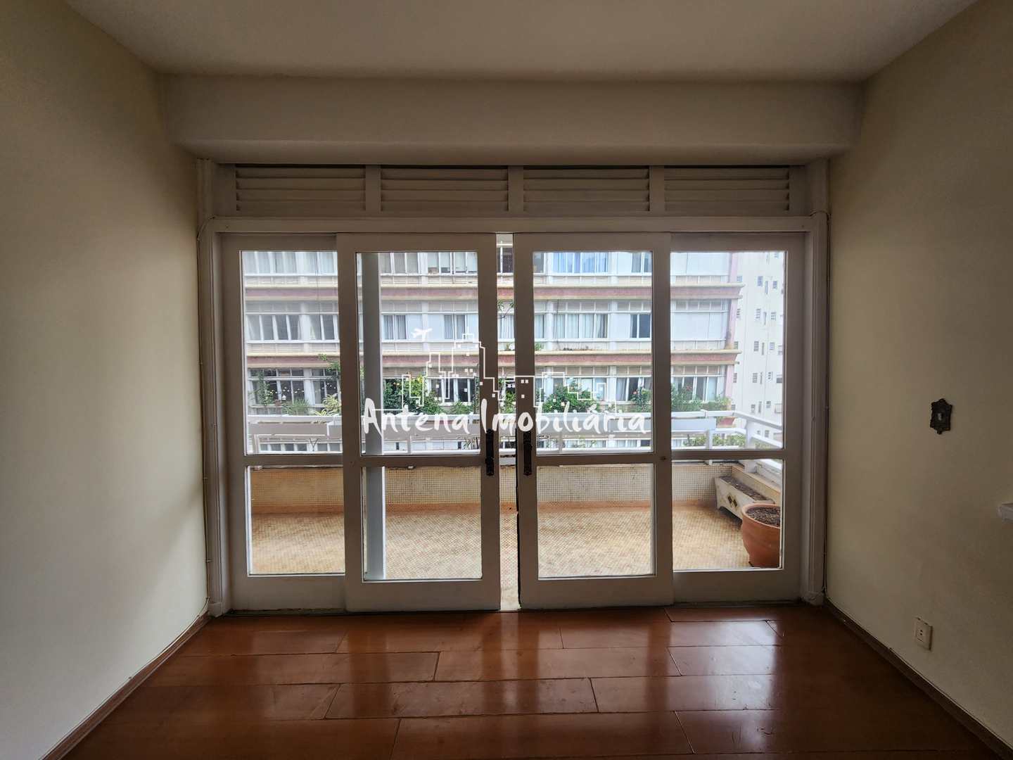 Apartamento para alugar com 2 quartos, 135m² - Foto 4