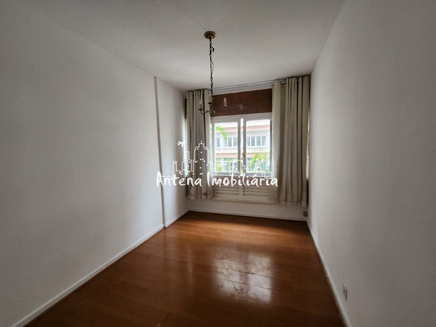 Apartamento para alugar com 2 quartos, 135m² - Foto 9