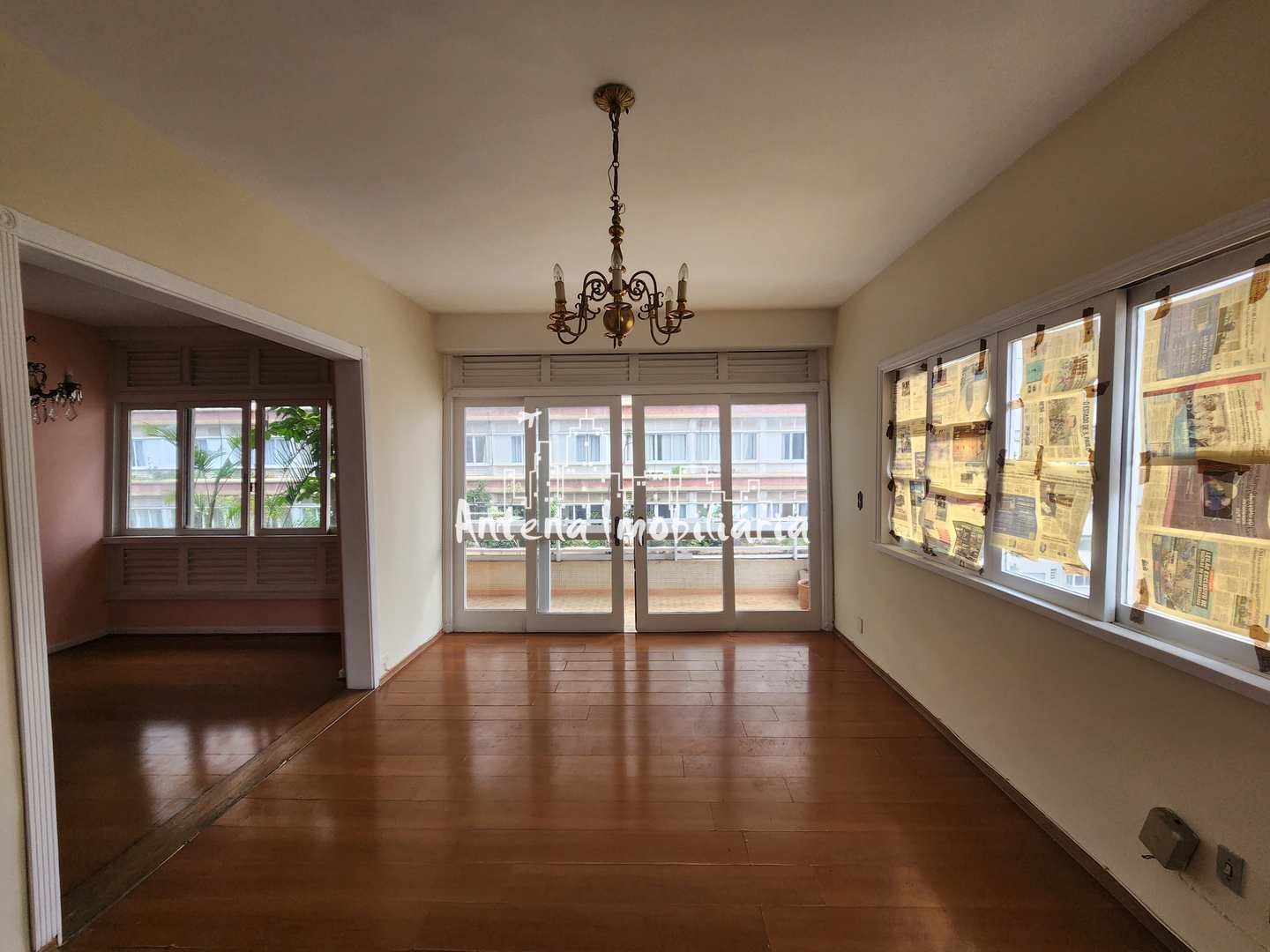 Apartamento para alugar com 2 quartos, 135m² - Foto 2