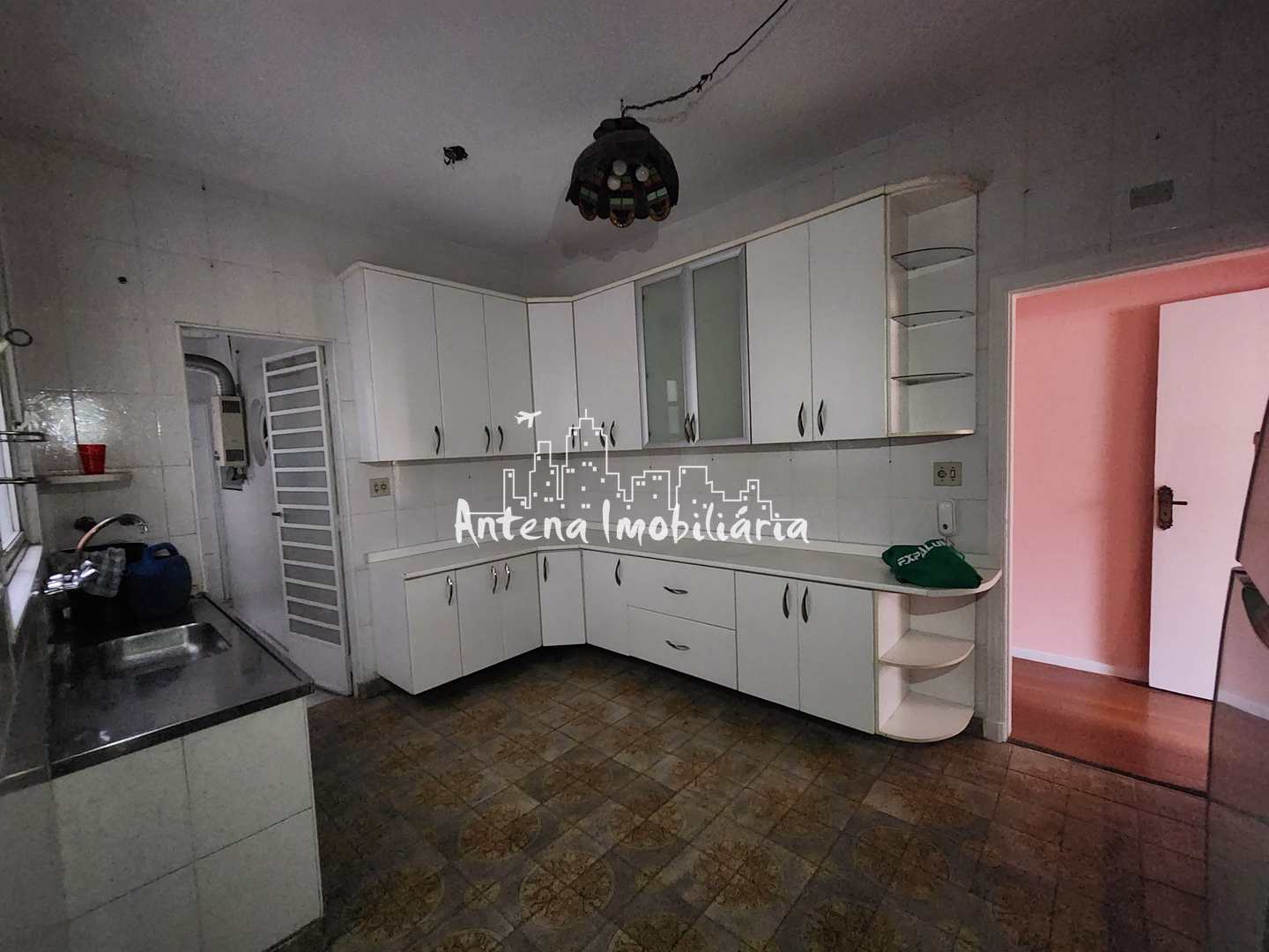 Apartamento para alugar com 2 quartos, 135m² - Foto 15