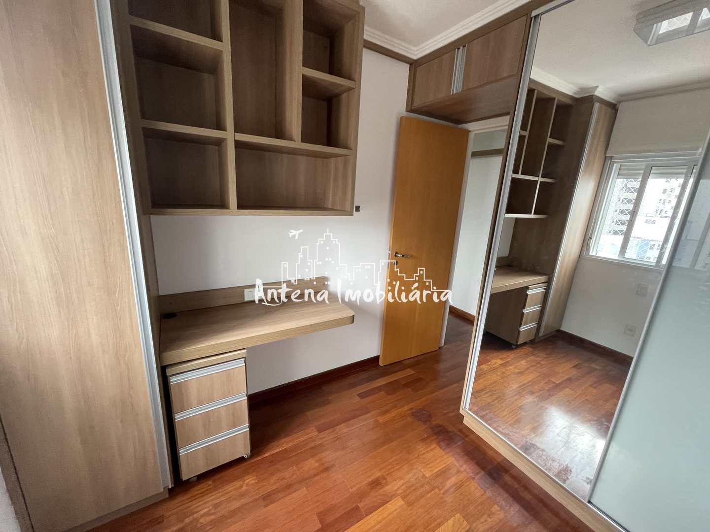 Apartamento para alugar com 2 quartos, 70m² - Foto 12