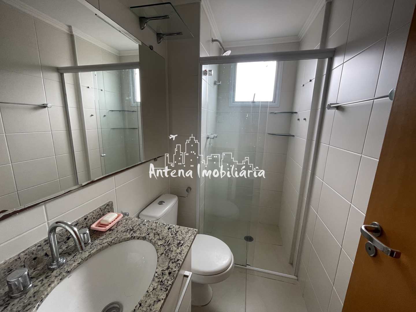 Apartamento para alugar com 2 quartos, 70m² - Foto 8