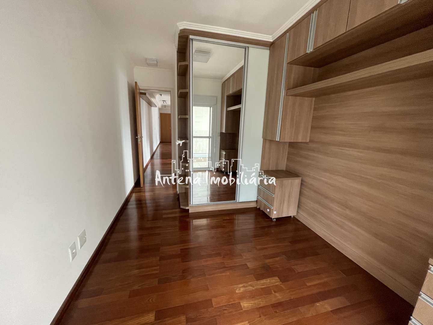 Apartamento para alugar com 2 quartos, 70m² - Foto 7