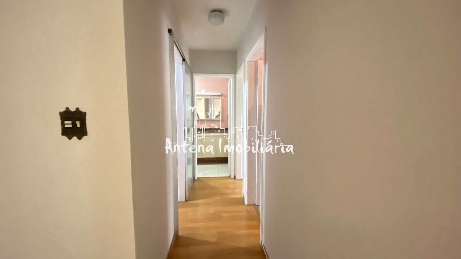 Apartamento à venda com 2 quartos, 61m² - Foto 3