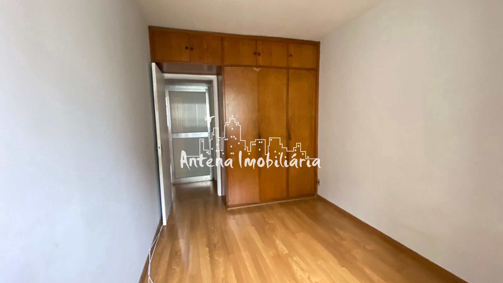 Apartamento à venda com 2 quartos, 61m² - Foto 8