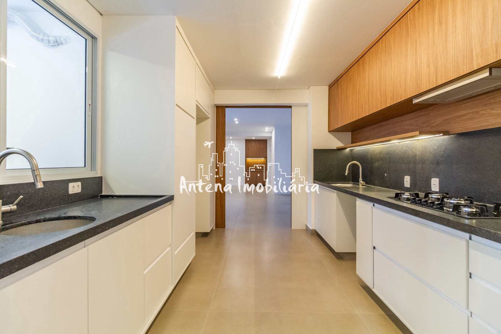 Apartamento à venda com 3 quartos, 143m² - Foto 26