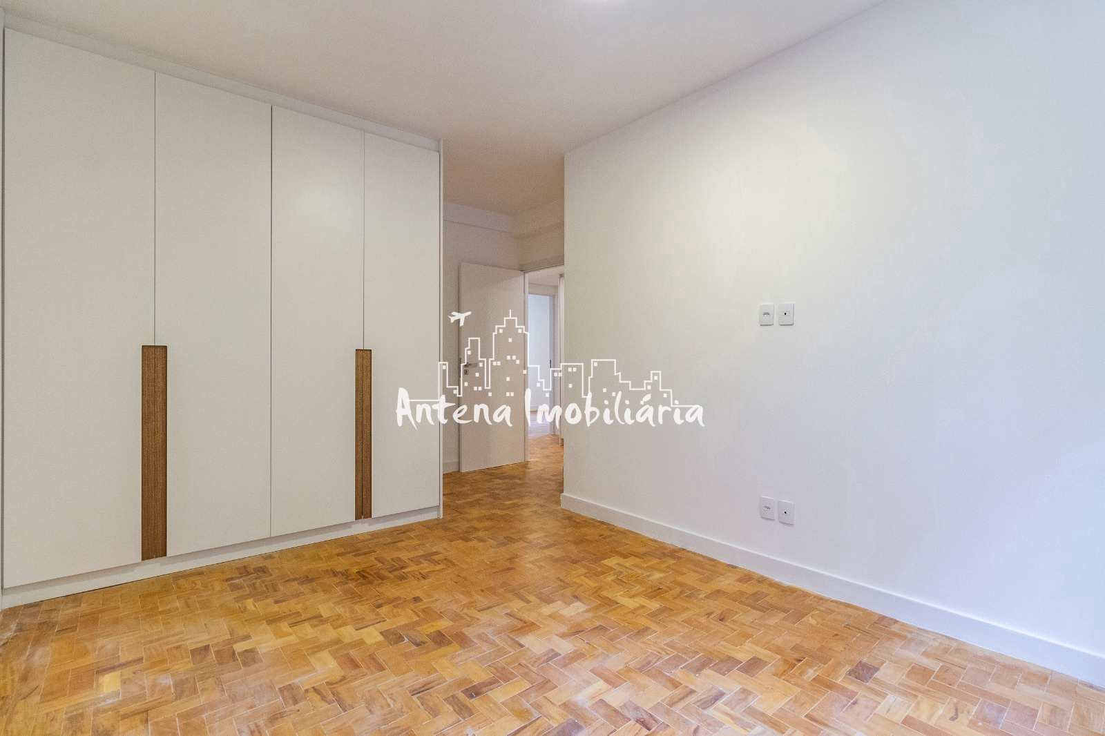 Apartamento à venda com 3 quartos, 143m² - Foto 7