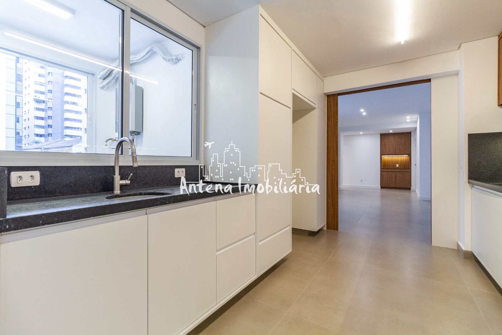 Apartamento à venda com 3 quartos, 143m² - Foto 27