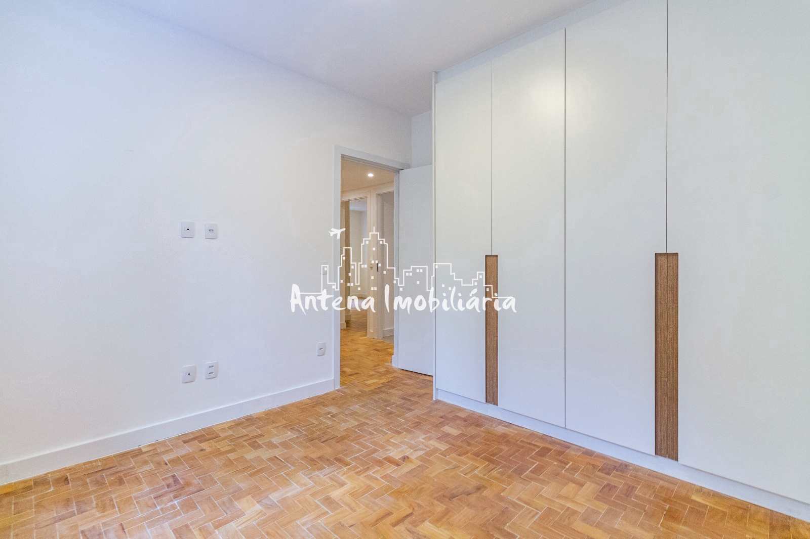 Apartamento à venda com 3 quartos, 143m² - Foto 16