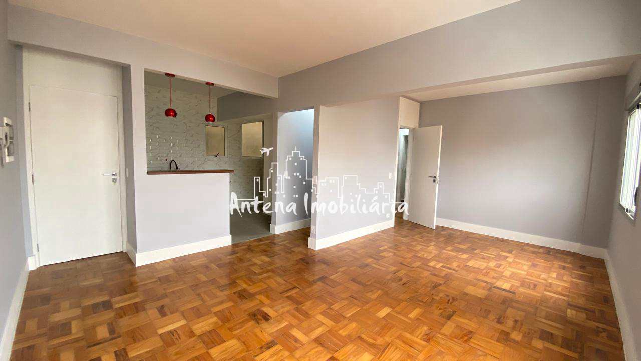 Apartamento à venda com 3 quartos, 75m² - Foto 1