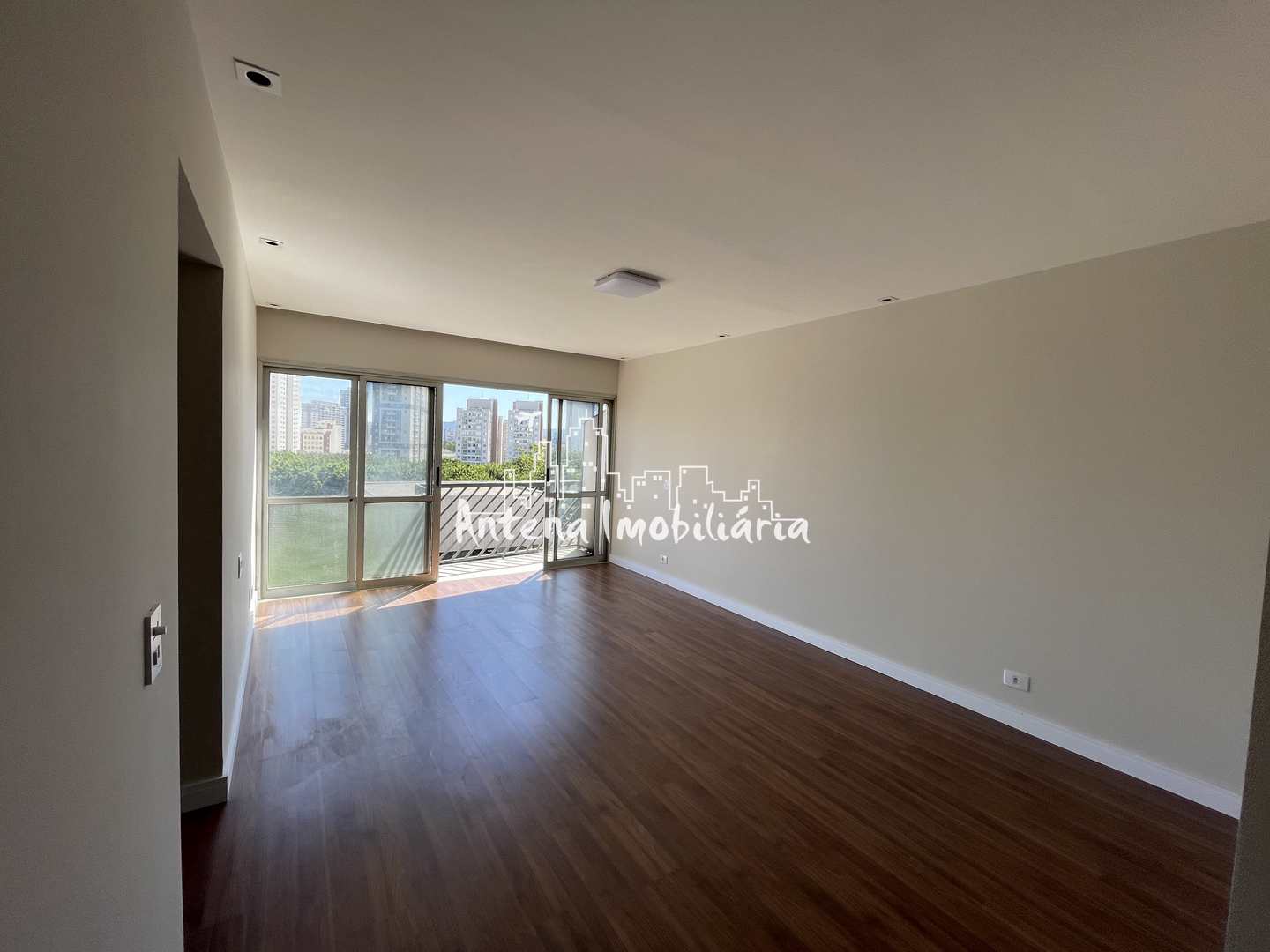 Apartamento à venda com 2 quartos, 62m² - Foto 3