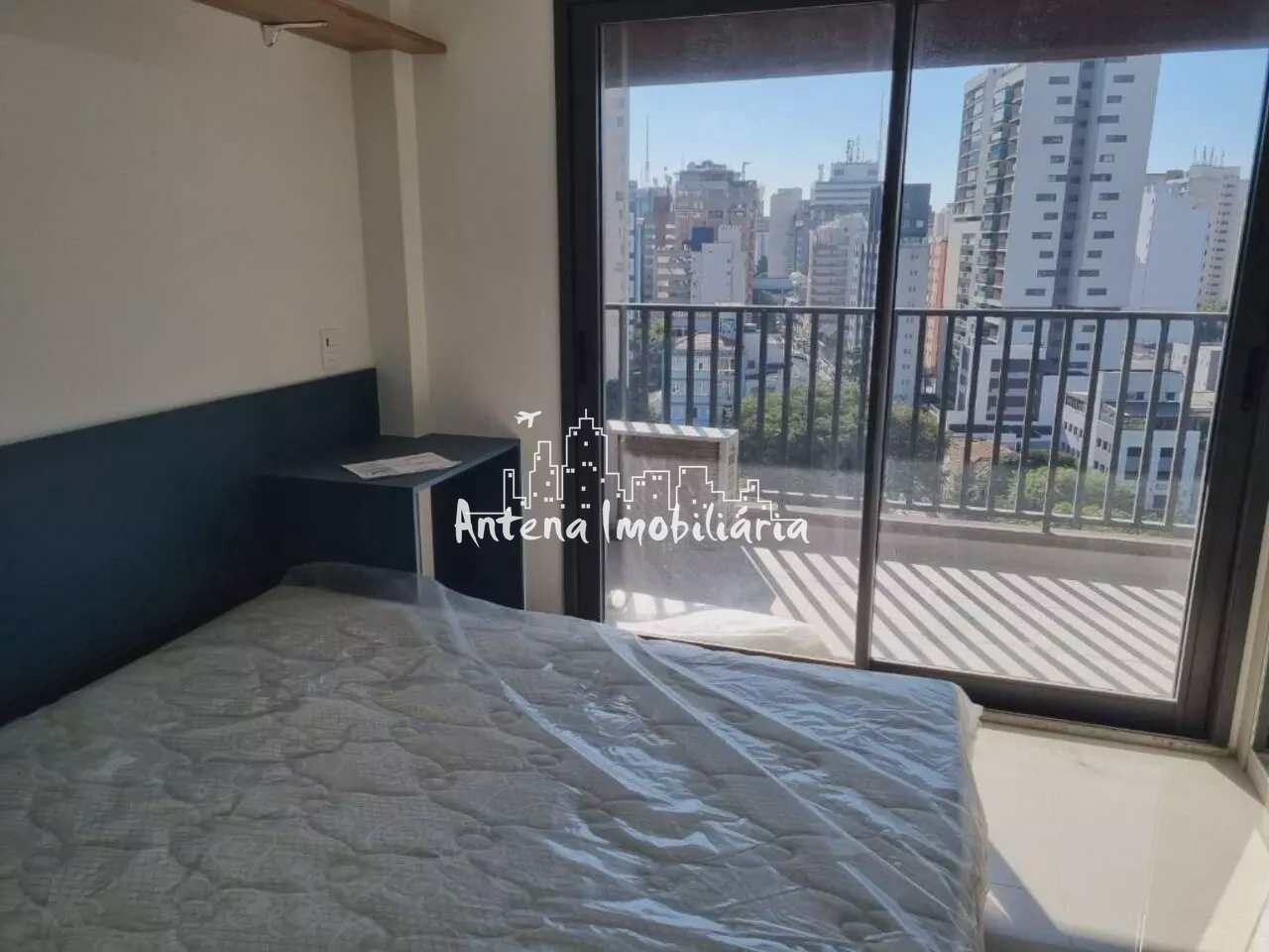 Apartamento à venda com 1 quarto, 24m² - Foto 2