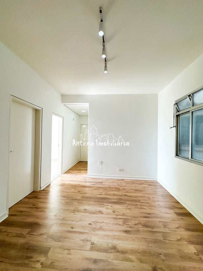 Apartamento à venda com 2 quartos, 75m² - Foto 2