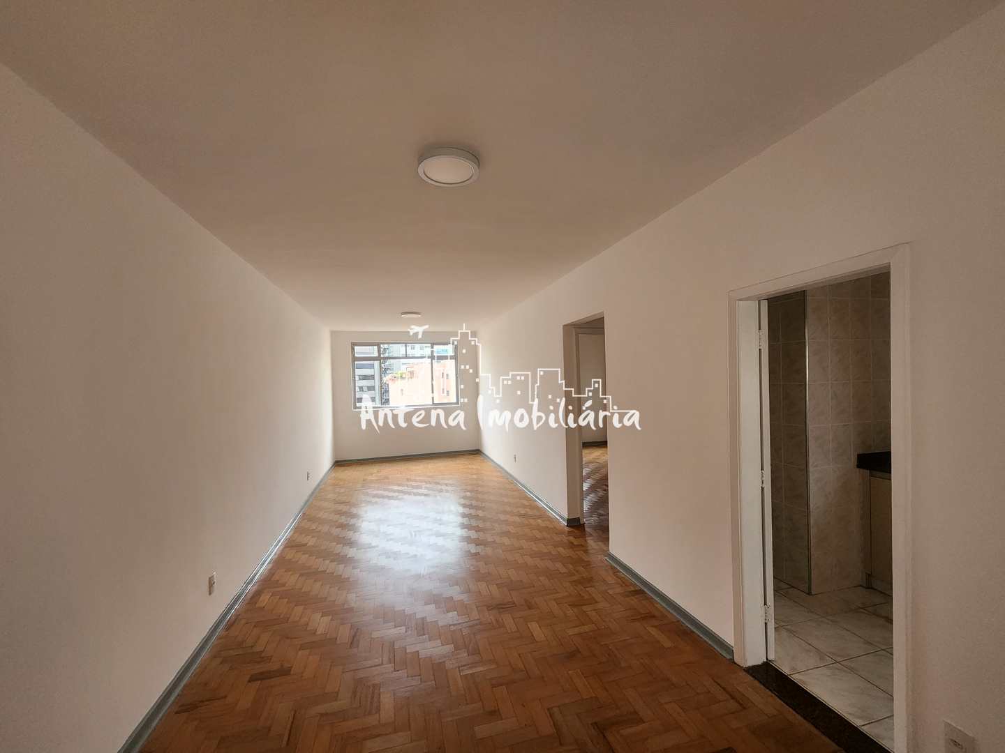 Apartamento à venda com 1 quarto, 74m² - Foto 2