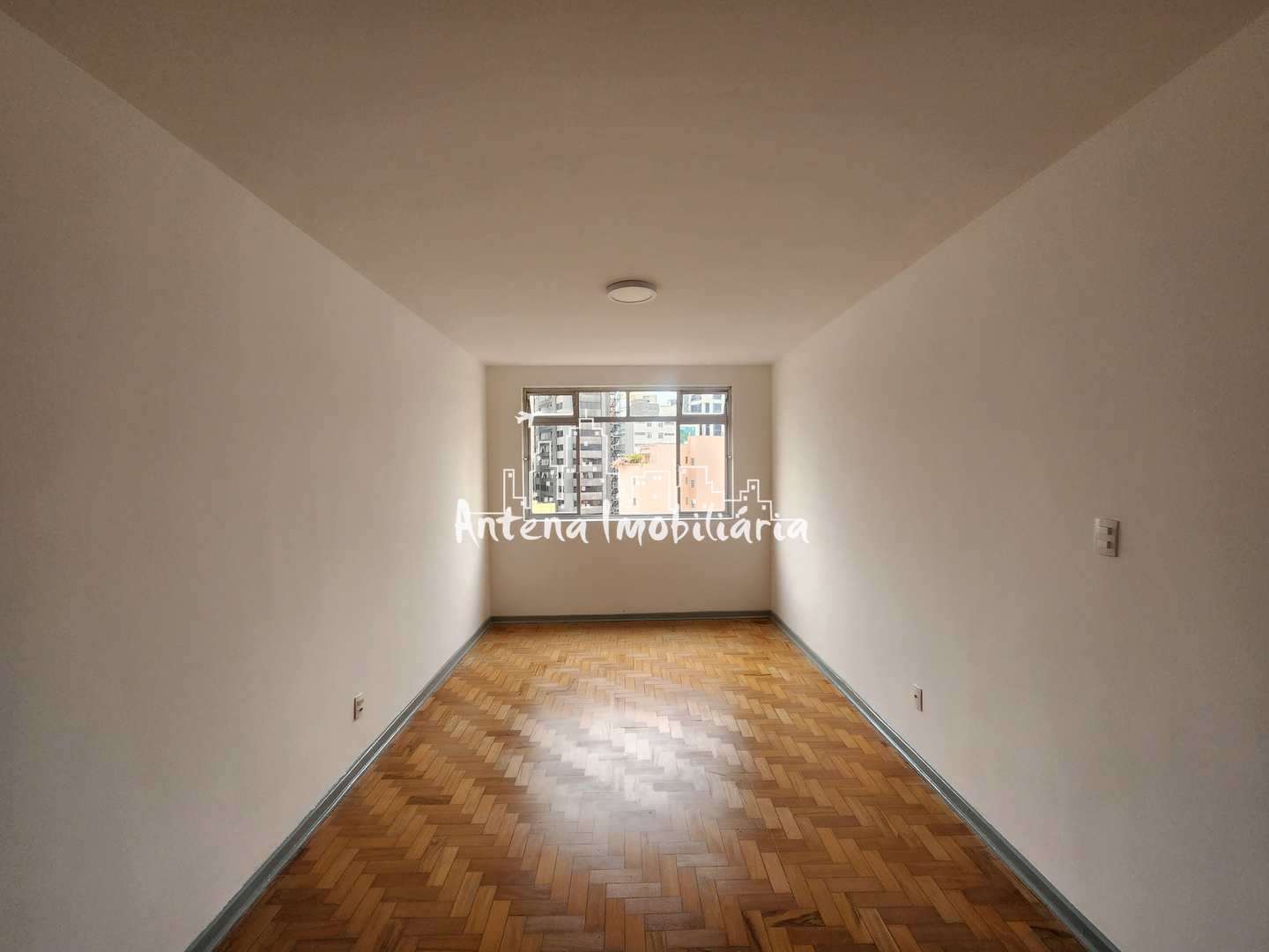 Apartamento à venda com 1 quarto, 74m² - Foto 1