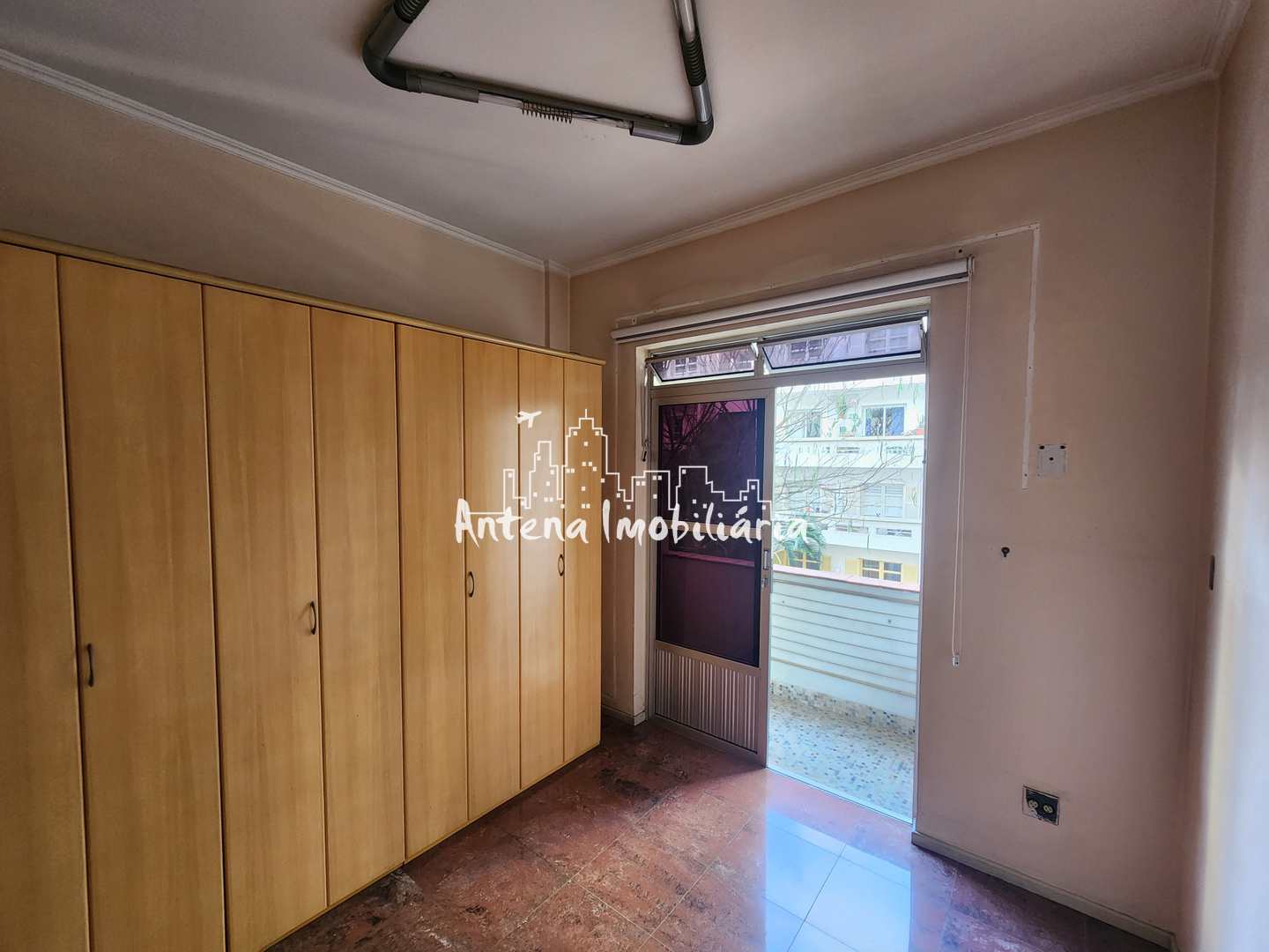 Apartamento à venda com 1 quarto, 42m² - Foto 4