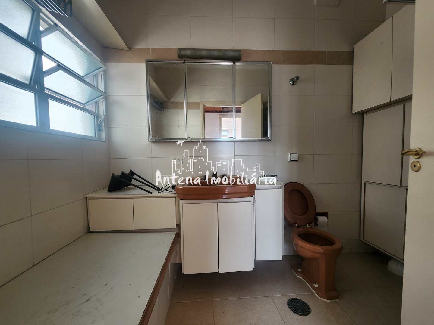 Apartamento para alugar com 3 quartos, 125m² - Foto 11