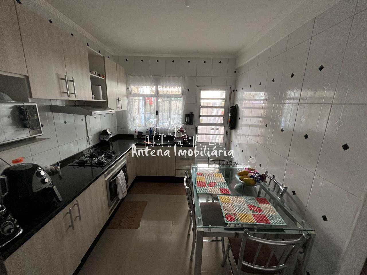 Sobrado à venda com 2 quartos, 82m² - Foto 4