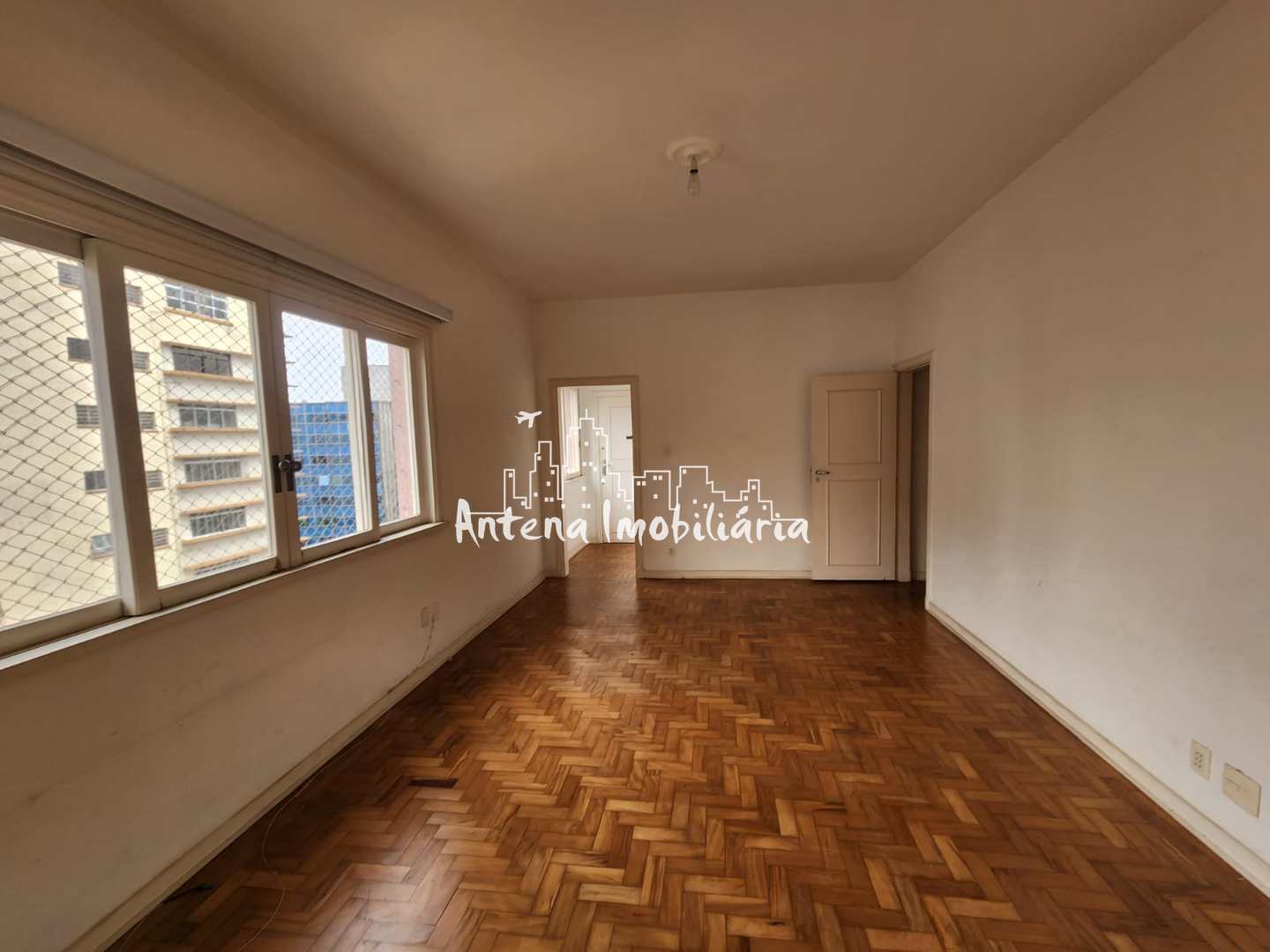 Apartamento para alugar com 3 quartos, 135m² - Foto 4