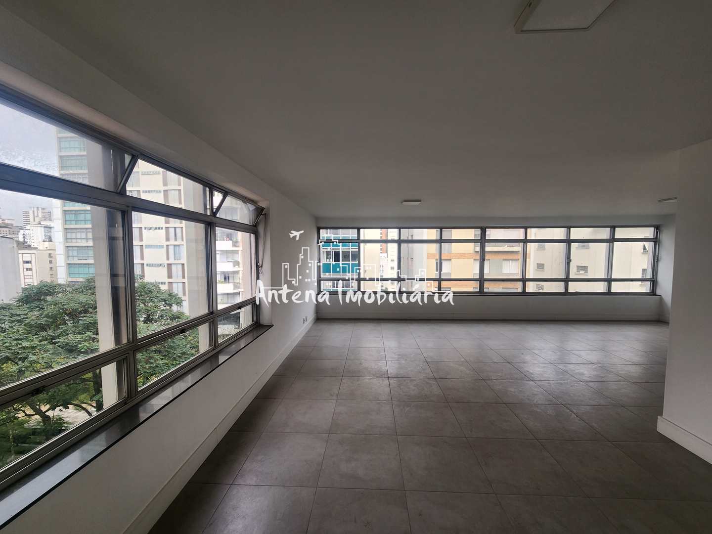 Apartamento à venda e aluguel com 4 quartos, 210m² - Foto 1