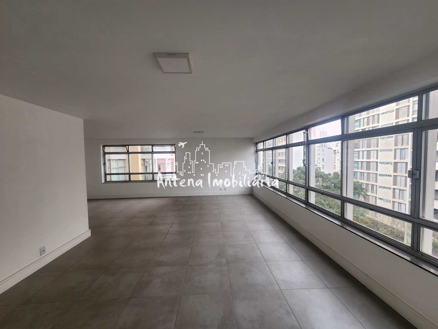 Apartamento à venda e aluguel com 4 quartos, 210m² - Foto 3