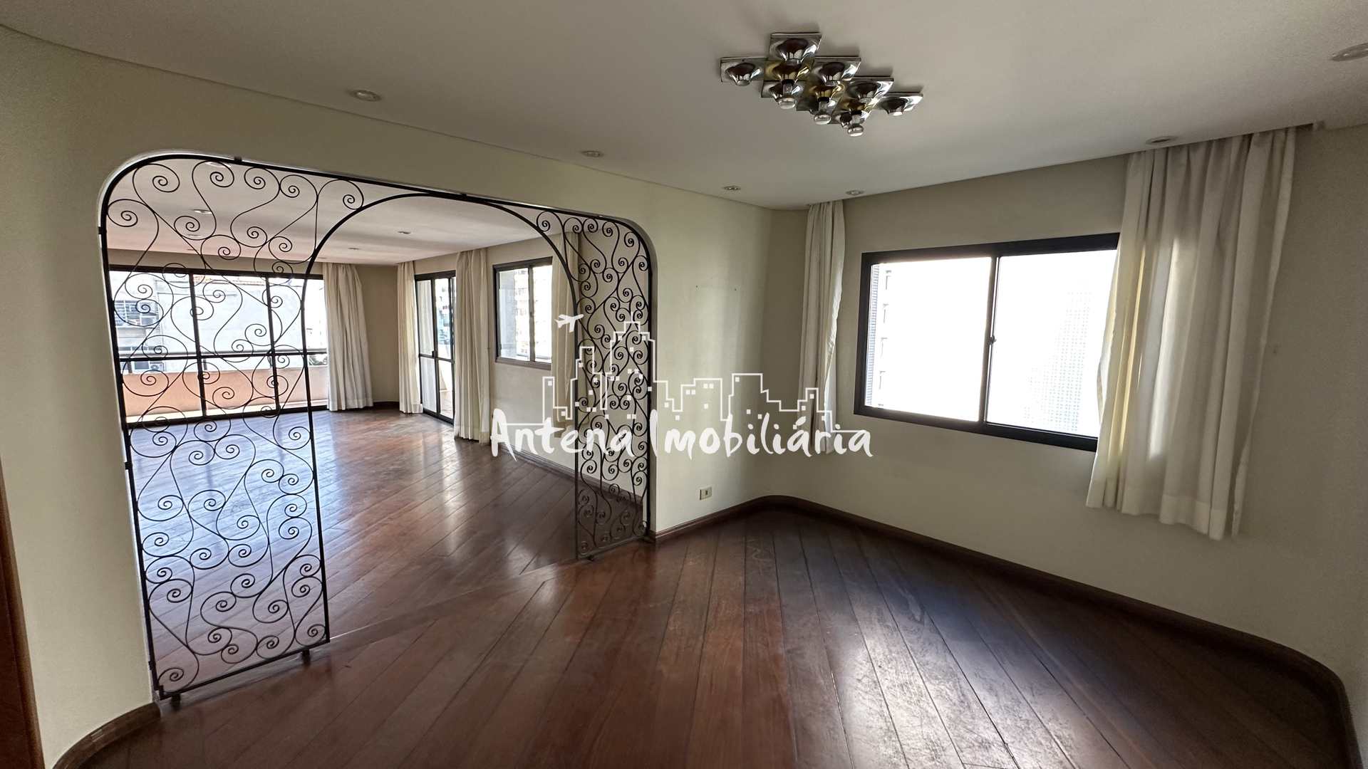 Apartamento à venda com 4 quartos, 246m² - Foto 10