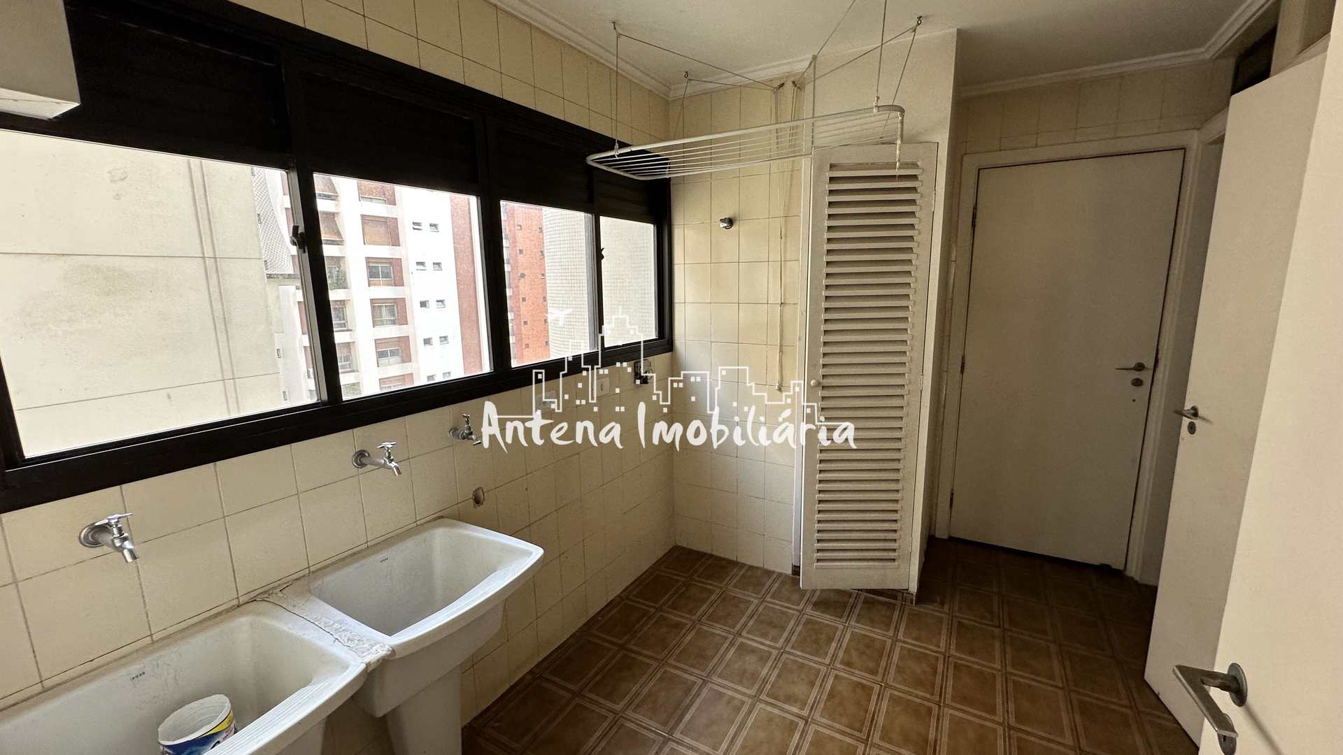 Apartamento à venda com 4 quartos, 246m² - Foto 32