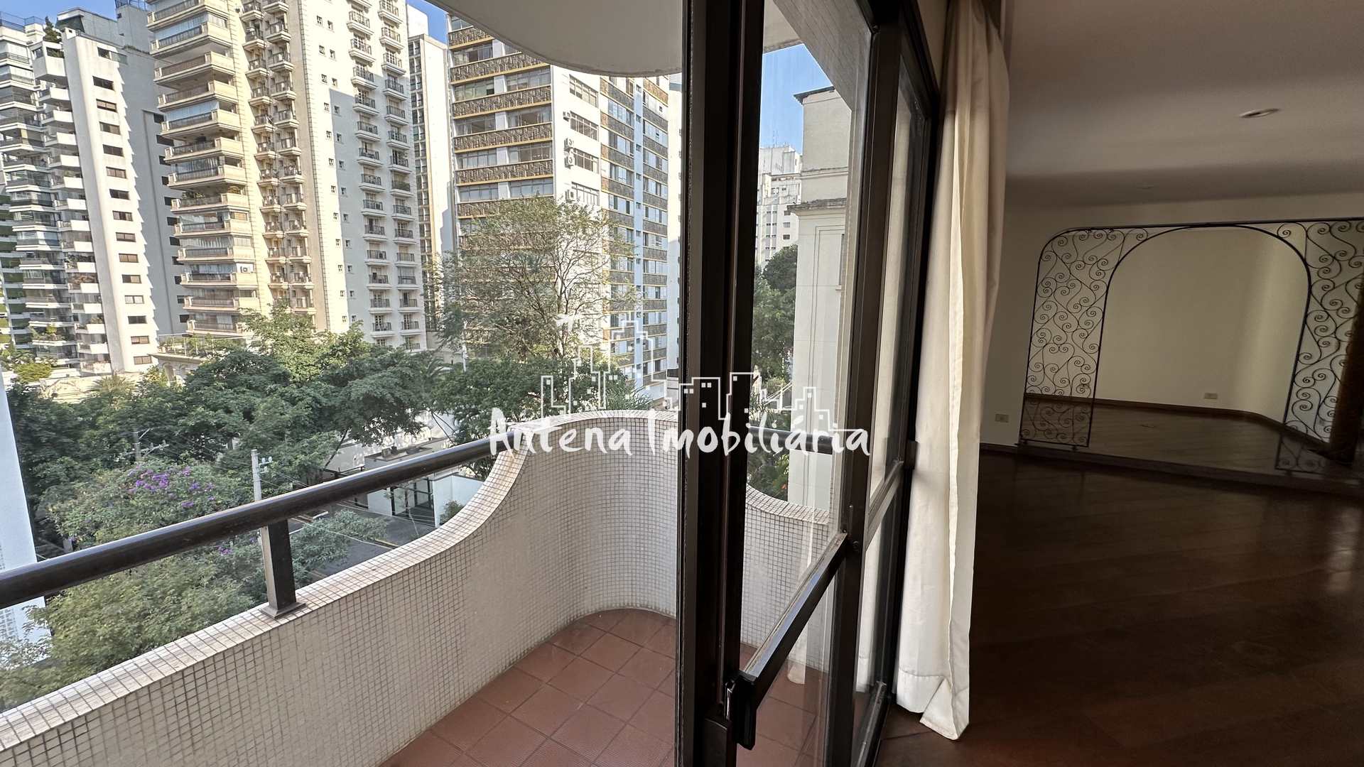 Apartamento à venda com 4 quartos, 246m² - Foto 9