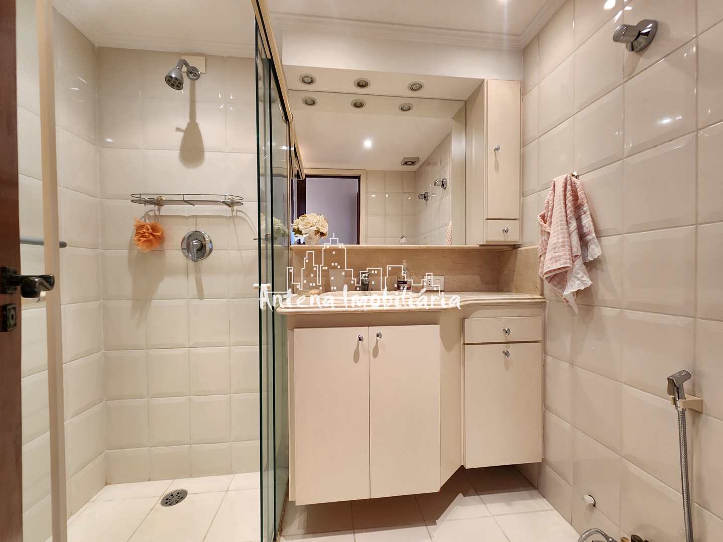 Apartamento à venda com 3 quartos, 127m² - Foto 9