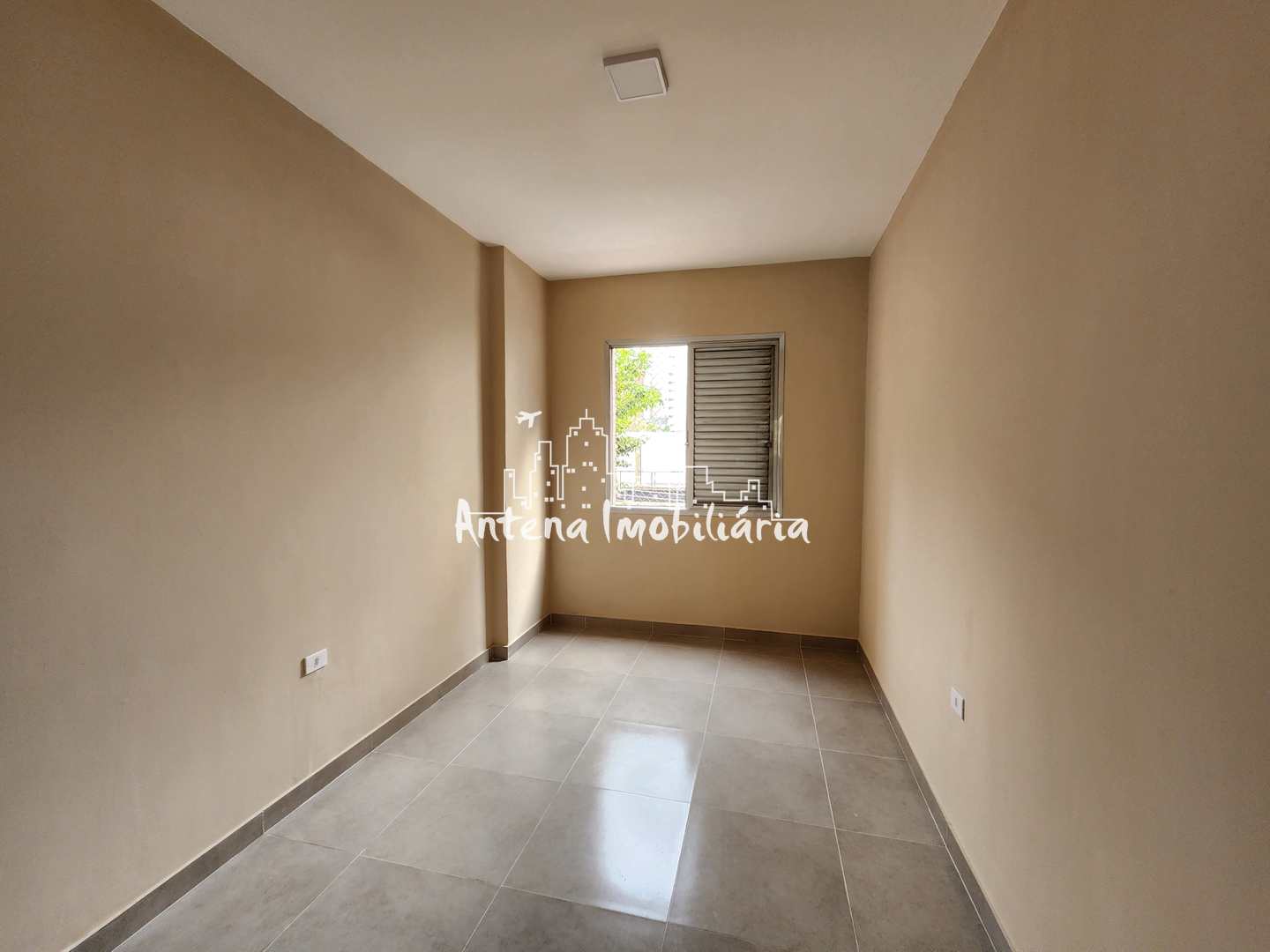 Apartamento à venda com 1 quarto, 60m² - Foto 5