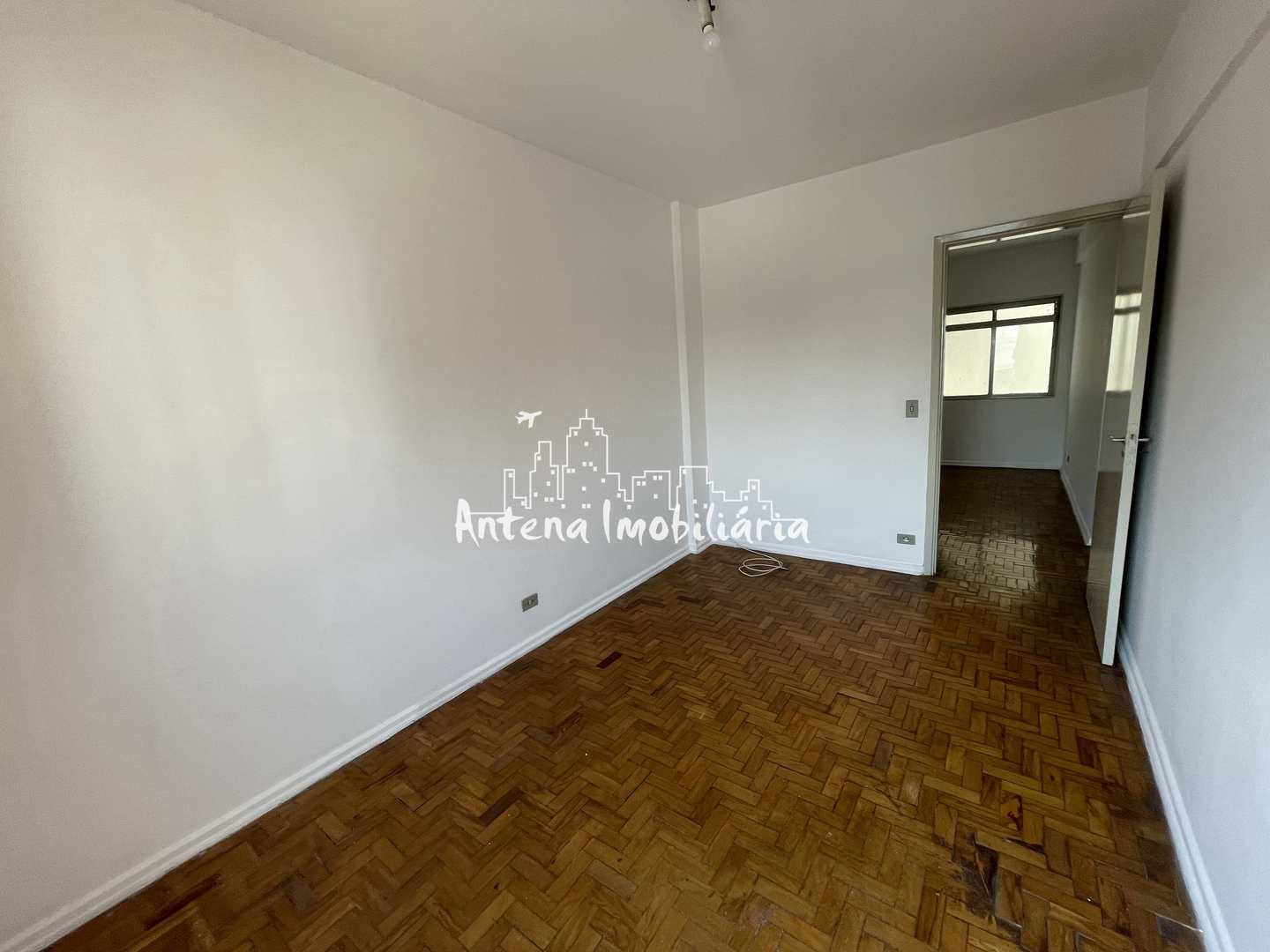 Apartamento para alugar com 2 quartos, 65m² - Foto 4