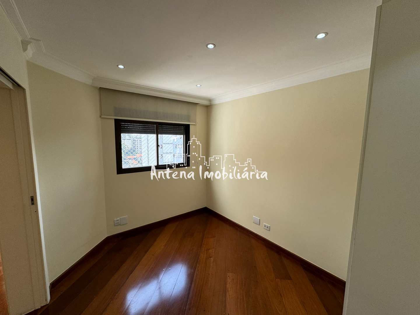 Apartamento à venda com 3 quartos, 105m² - Foto 7