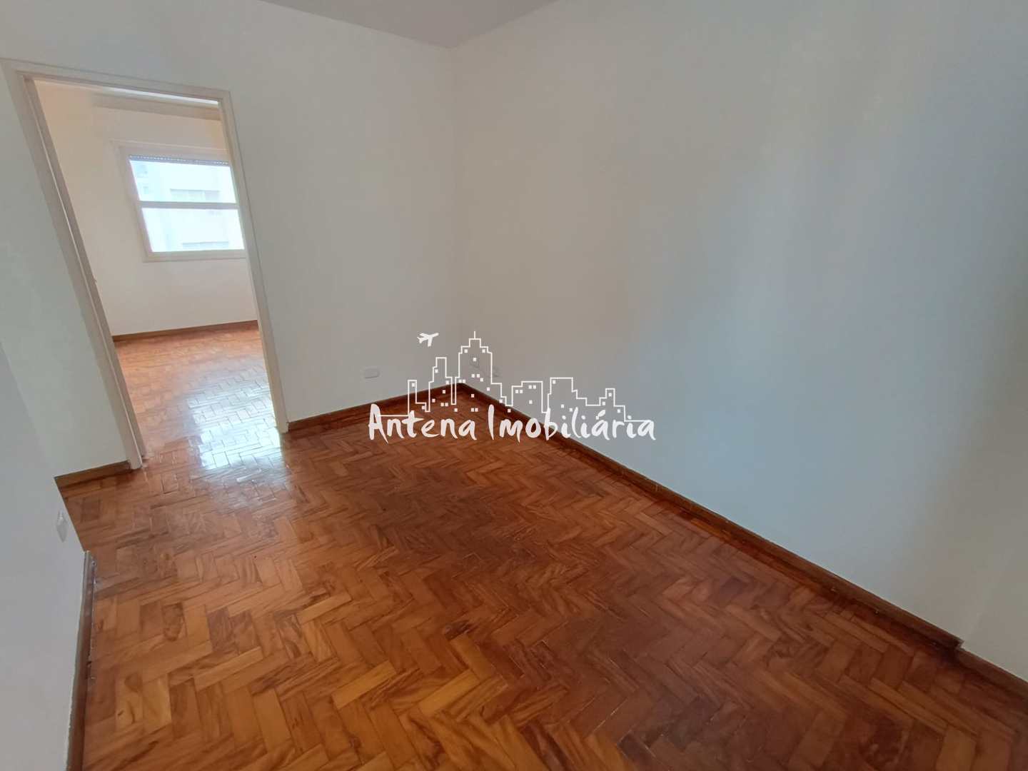 Apartamento à venda com 1 quarto, 34m² - Foto 1