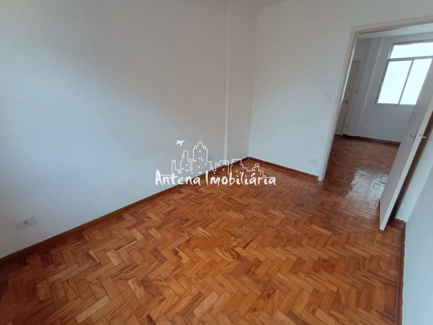 Apartamento à venda com 1 quarto, 34m² - Foto 4