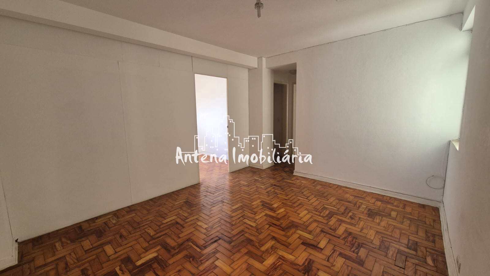 Apartamento à venda com 2 quartos, 68m² - Foto 1