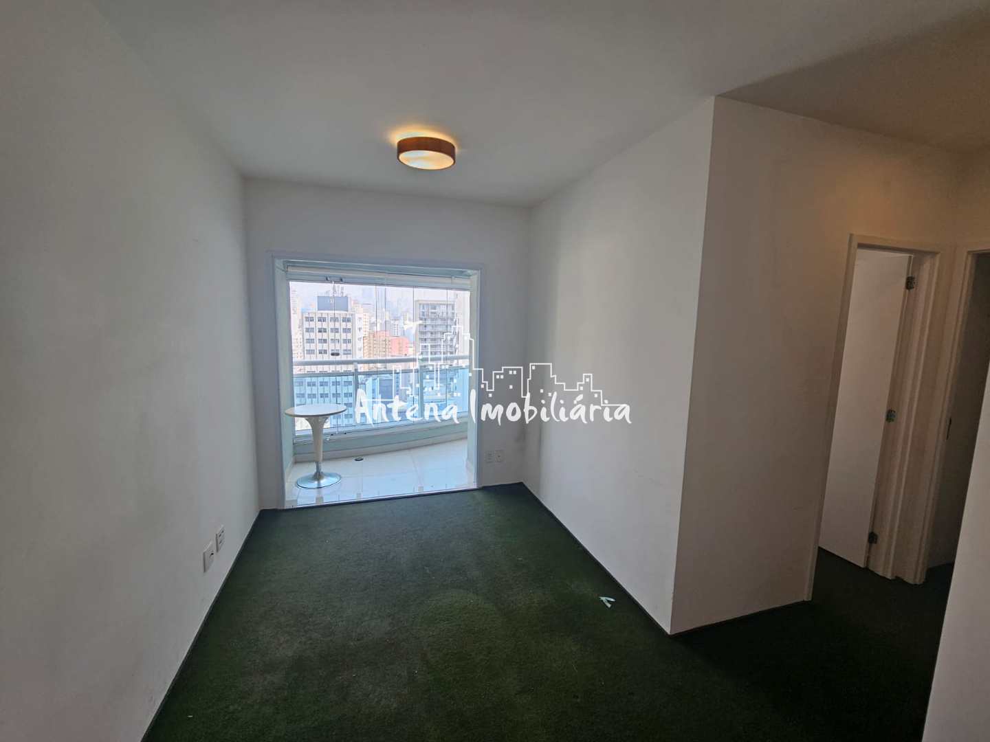 Apartamento à venda com 2 quartos, 65m² - Foto 1