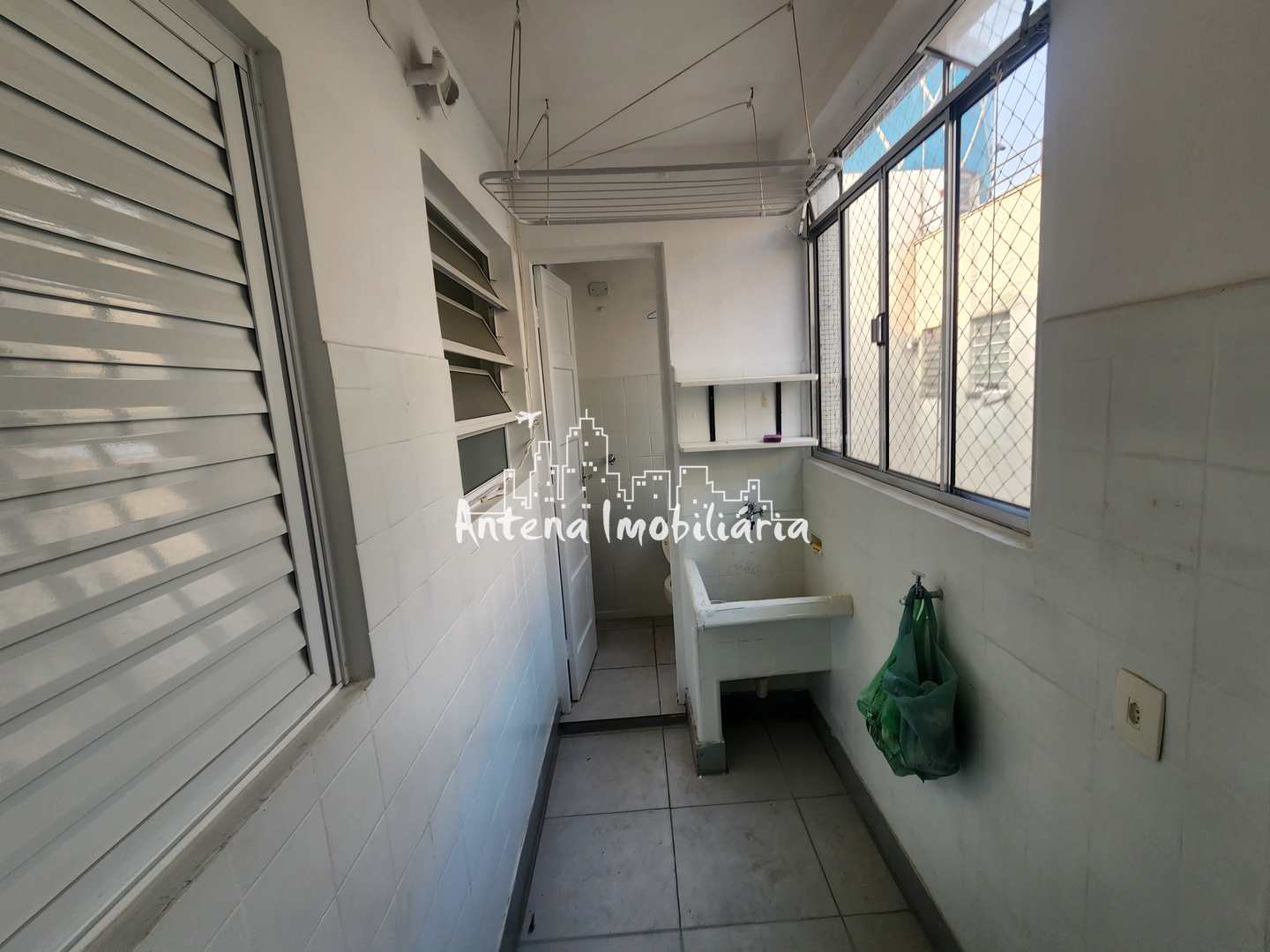 Apartamento para alugar com 3 quartos, 135m² - Foto 14