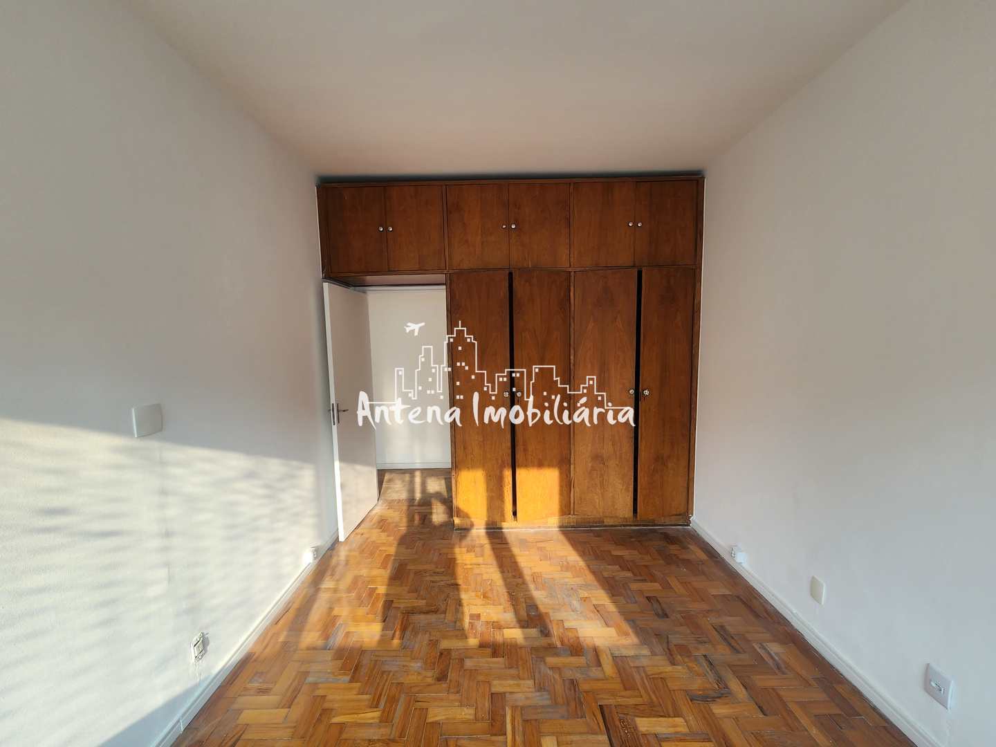 Apartamento para alugar com 3 quartos, 135m² - Foto 7